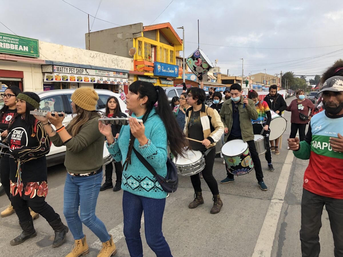 Young residents of Quintero and Puchuncaví came out in a drum line to celebrate the closure of the Ventanas Smelter and participate in a Festival for Life which lasted eight hours and was joined by a hundred local and national artists. Thousands of people gathered in the square which is on the edge of Quintero on Saturday, Jun. 25. CREDIT: Orlando Milesi / IPS